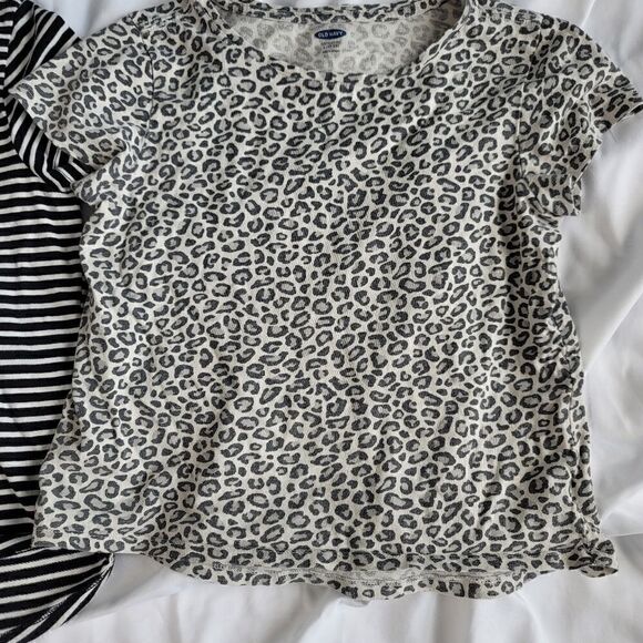 2 OLD NAVY Softest Tee JUNIORS **LOT Of 2** - Picture 4 of 5